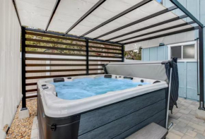 Aqua Dreams - Six fireplaces, arcade machine, foosball, and hot tub